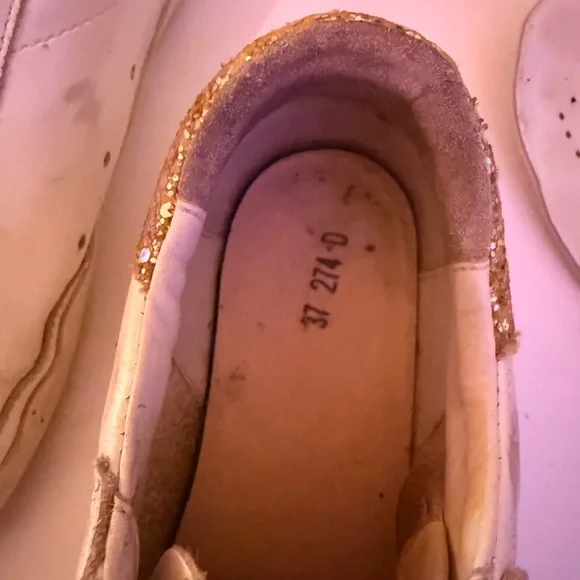 Authentic GOLDEN GOOSE Old School Low Top Velcro Sneakers - White/Gold - 37 - Picture 14 of 16